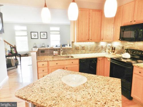 5033 Murtha St, Alexandria VA  22304-8611 exterior