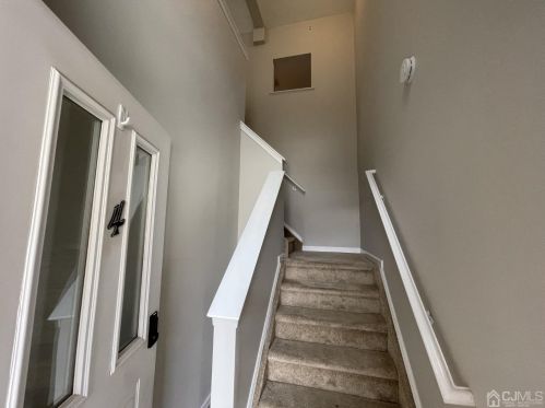 4 Lackland Ave, Piscataway NJ  08854-6660 exterior