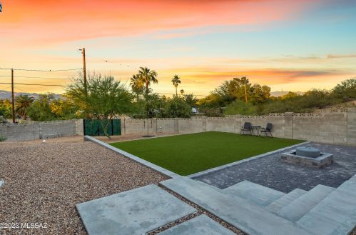 6126 Seneca St, Tucson AZ  85712-3011 exterior