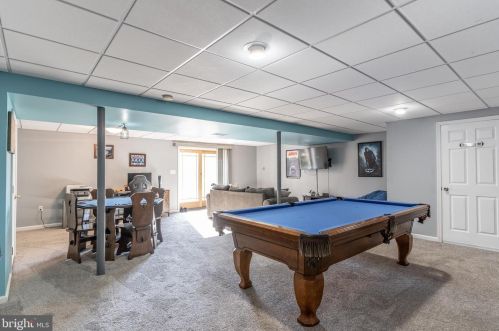 1121 Sunwood Ln, Lancaster PA  17601-7104 exterior