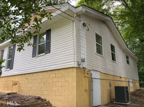 5779 Hillside Ave, Atlanta, GA 30340-4325