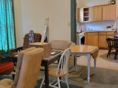 104 Eastern Ave, Joliet IL 60433-1034 exterior