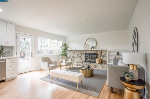 915 Dartmouth Way, Concord CA  94518-3819 exterior