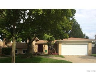 5084 Tyler Dr, Troy, MI 48085-3410
