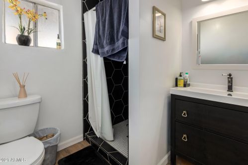 1802 Cypress St, Phoenix AZ  85006-1837 exterior