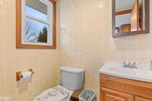 48186 Mdw Ln, New Baltimore MI 48051-2951 exterior