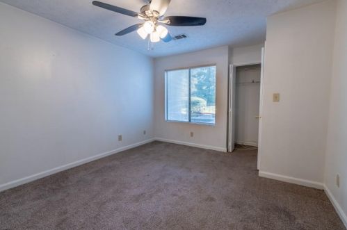 1152 Lynmoor Dr, Atlanta GA 30319-4126 exterior