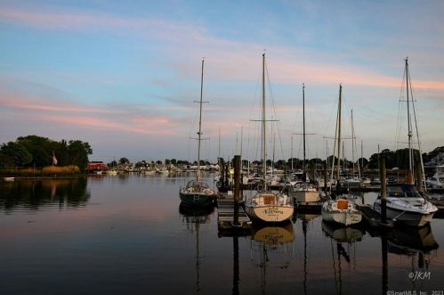 65 Covington Dr, Milford CT 06461-1805 exterior