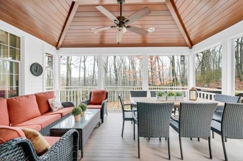 28 Chester Woods Dr, Chester NJ  07930-2828 exterior