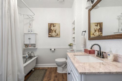 514 Kalamazoo St, Paw Paw MI 49079-1130 exterior