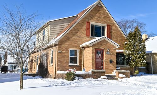 2815 88th St, Milwaukee, WI 53222-4647