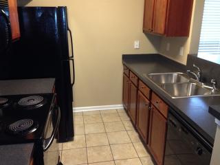 8793 Red Oak Dr, Charleston SC  29406-9820 exterior