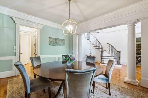 4968 Long Is Dr, Atlanta GA 30327-4904 exterior