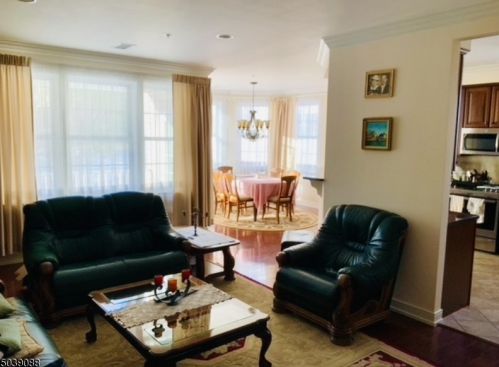 1307 Gatherings Dr, Paterson, NJ 07508-1380