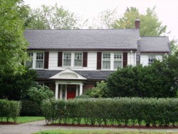 1947 Beacon St, Newton, MA 02468-1472