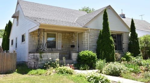3912 71st St, Milwaukee, WI 53220-2302