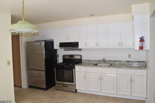 215 Orange Ave, Irvington NJ  07111-2139 exterior