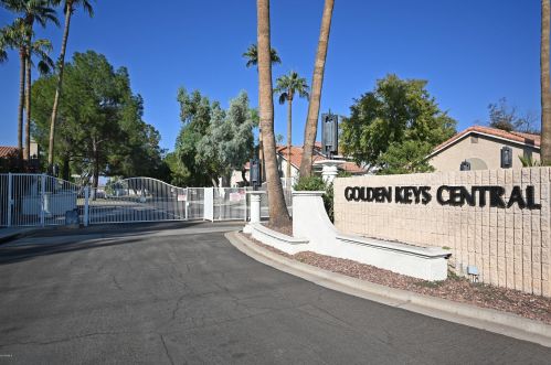 7043 28th Ave, Phoenix AZ  85051-8452 exterior