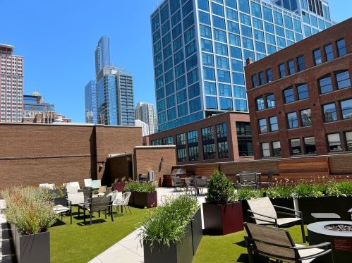 849 Franklin St, Chicago IL  60610-8793 exterior