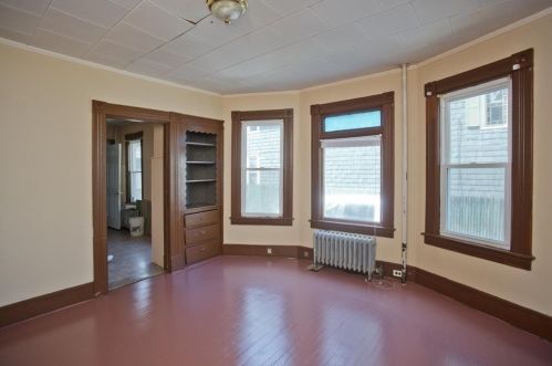 49 Palmer Ave, Springfield MA 01108-1009 exterior