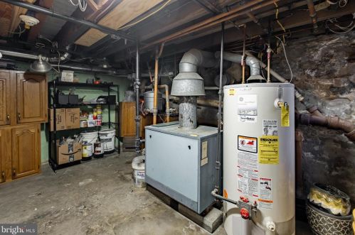 526 Girard Ave, Philadelphia PA 19130-1617 exterior