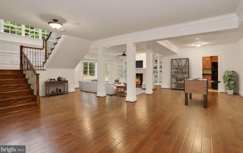 7449 Dulany Dr, Mc Lean VA  22101-2716 exterior