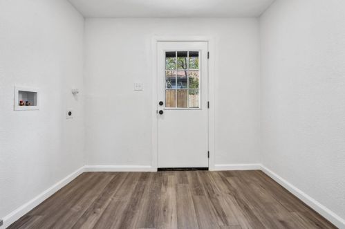 2521 Amelia St, Dallas TX  75235-8222 exterior