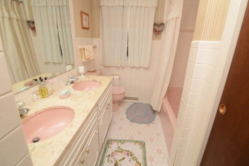 478 Allison St, Elmhurst IL 60126-4602 exterior