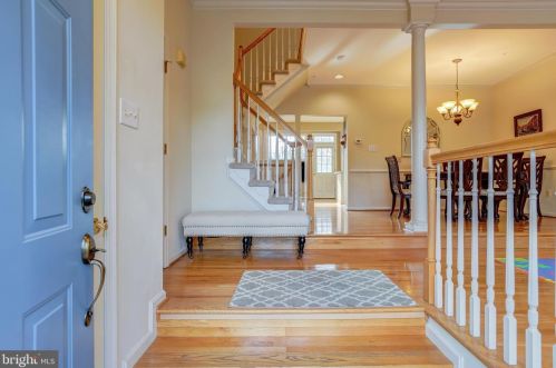 13737 Lambertina Pl, Rockville MD  20850-5414 exterior