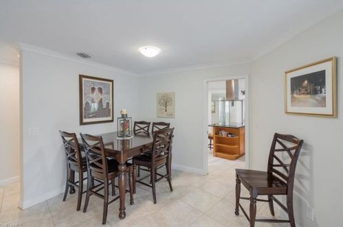 160 Madison Dr, Naples FL 34110-1323 exterior