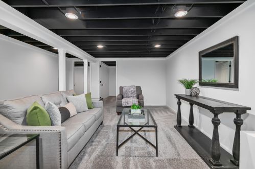 1443 Philadelphia Ave, Grand Rapids MI  49507-2234 exterior