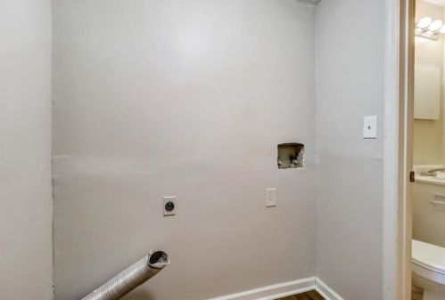 5370 Frst Downs Cir, Atlanta GA 30349-2485 exterior