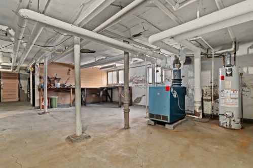 6417 Magnolia Ave, Chicago IL 60626-5306 exterior