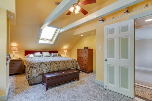 45 Oak St, Dover NH 03820-2845 exterior