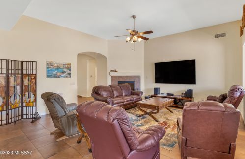 62903 Oakwood Dr, Tucson AZ  85739-2492 exterior