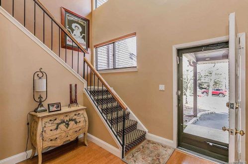 21 Northgate Cir, Huntington Station, NY 11747-3037