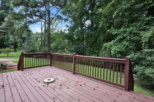 661 Old Norcross Tucker Rd, Tucker GA 30084-1622 exterior