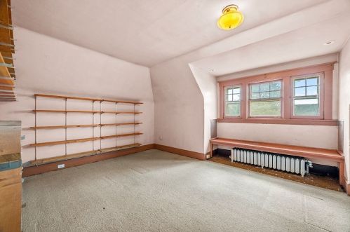 5701 Elgin St, Pittsburgh PA 15206-1635 exterior