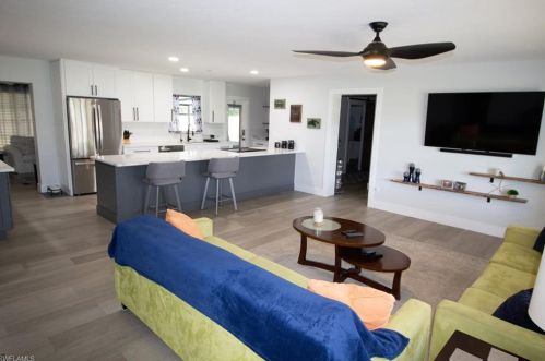 1280 Morningside Dr, Naples FL 34103-3314 exterior