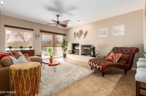 5255 Estevan Rd, Phoenix AZ 85054-7116 exterior