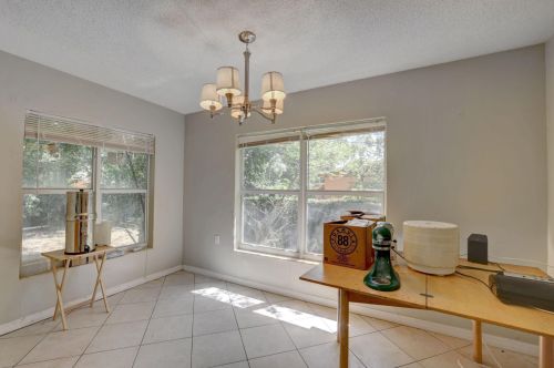 1405 Boston Ave, Fort Pierce FL 34950-3995 exterior