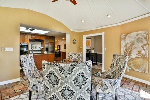 10101 Courtwick Dr, Saint Louis MO 63128-1613 exterior