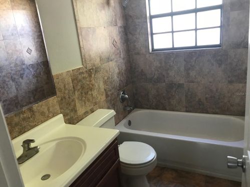 4240 Gulfstream Bay Ct, Orlando FL  32822-1827 exterior