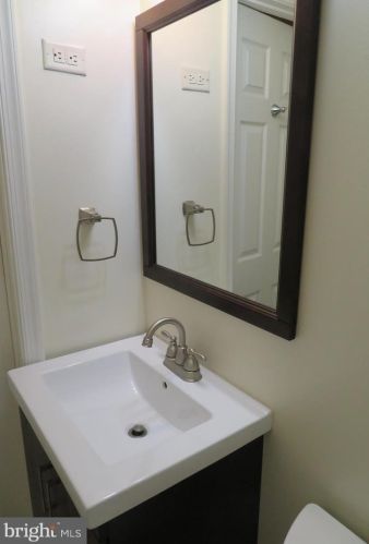 225 Foxmanor Ln, Glen Burnie MD 21061-6349 exterior