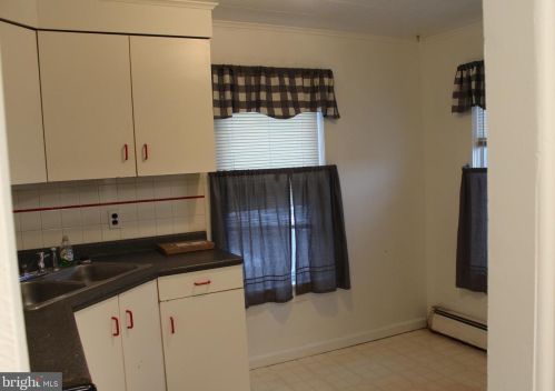 303 Franklin St, Trenton NJ 08610-5316 exterior