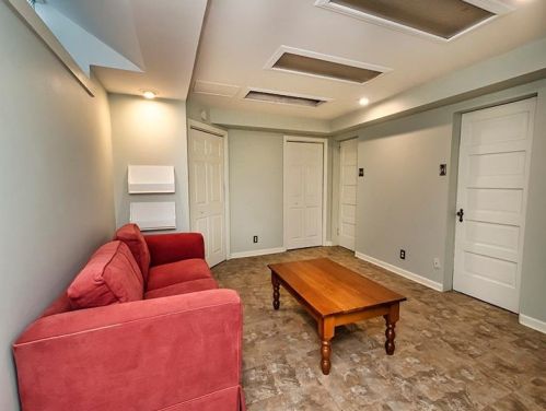 86 Hoodridge Dr, Pittsburgh PA 15228-1837 exterior