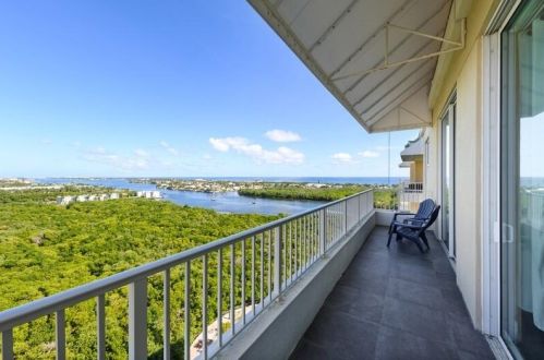 700 Boynton Beach Blvd, Boynton Beach FL 33426-3639 exterior