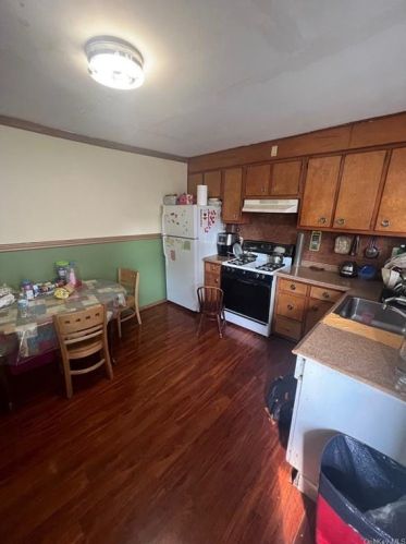 174 Un Ave, Peekskill NY 10566-3445 exterior