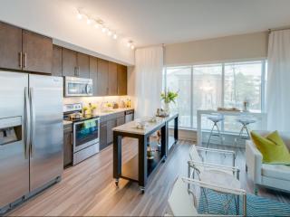 8231 Crestwood Heights Dr, Mc Lean VA  22102-3155 exterior