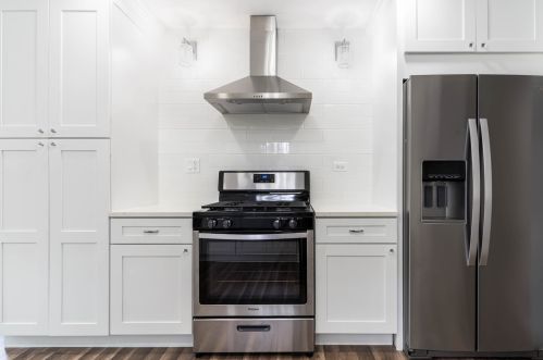 1266 Fellows St, Saint Charles IL  60174-3701 exterior